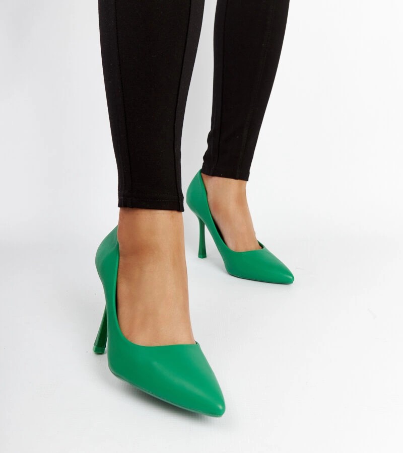 Moteriški ekozomšiniai aukštakulniai žali su smeigtukiniu kulnu – Aukštakulniai